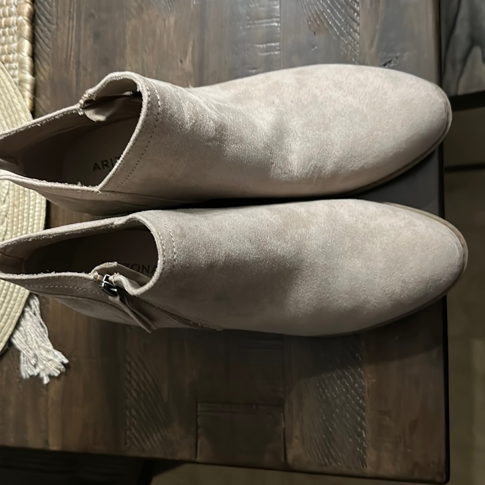 Arizona Love ankle boots